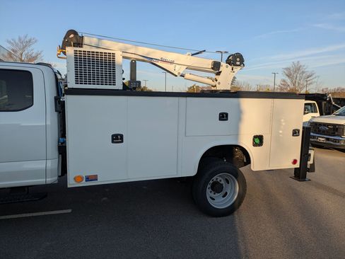 New 2026 Ford F550 4x4 Supercab Super Duty image 30