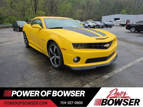Used 2010 Chevrolet Camaro SS w/ RS Package RWD image 3