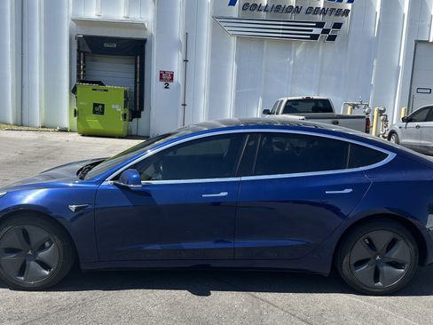 Used 2018 Tesla Model 3 Long Range AWD/4WD image 7