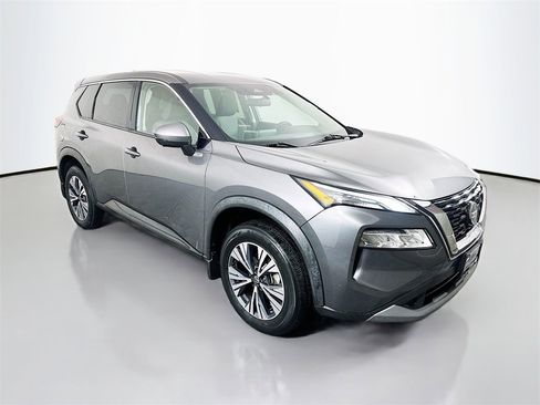 Used 2021 Nissan Rogue SV image 1