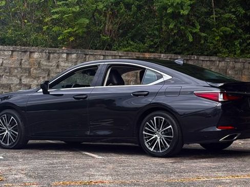 Certified 2024 Lexus ES 350 w/ Premium Package FWD image 9