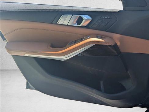 Used 2021 BMW X7 xDrive40i w/ Luxury Seating Package image 13