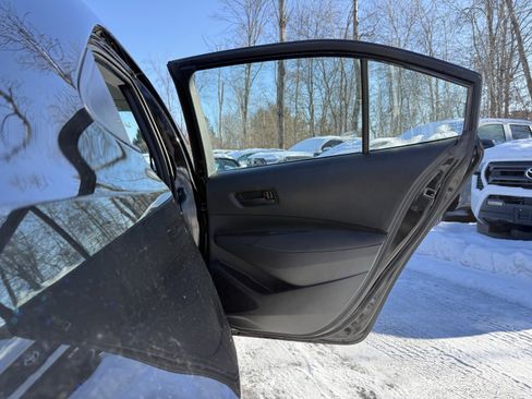 Used 2023 Toyota Corolla LE image 29