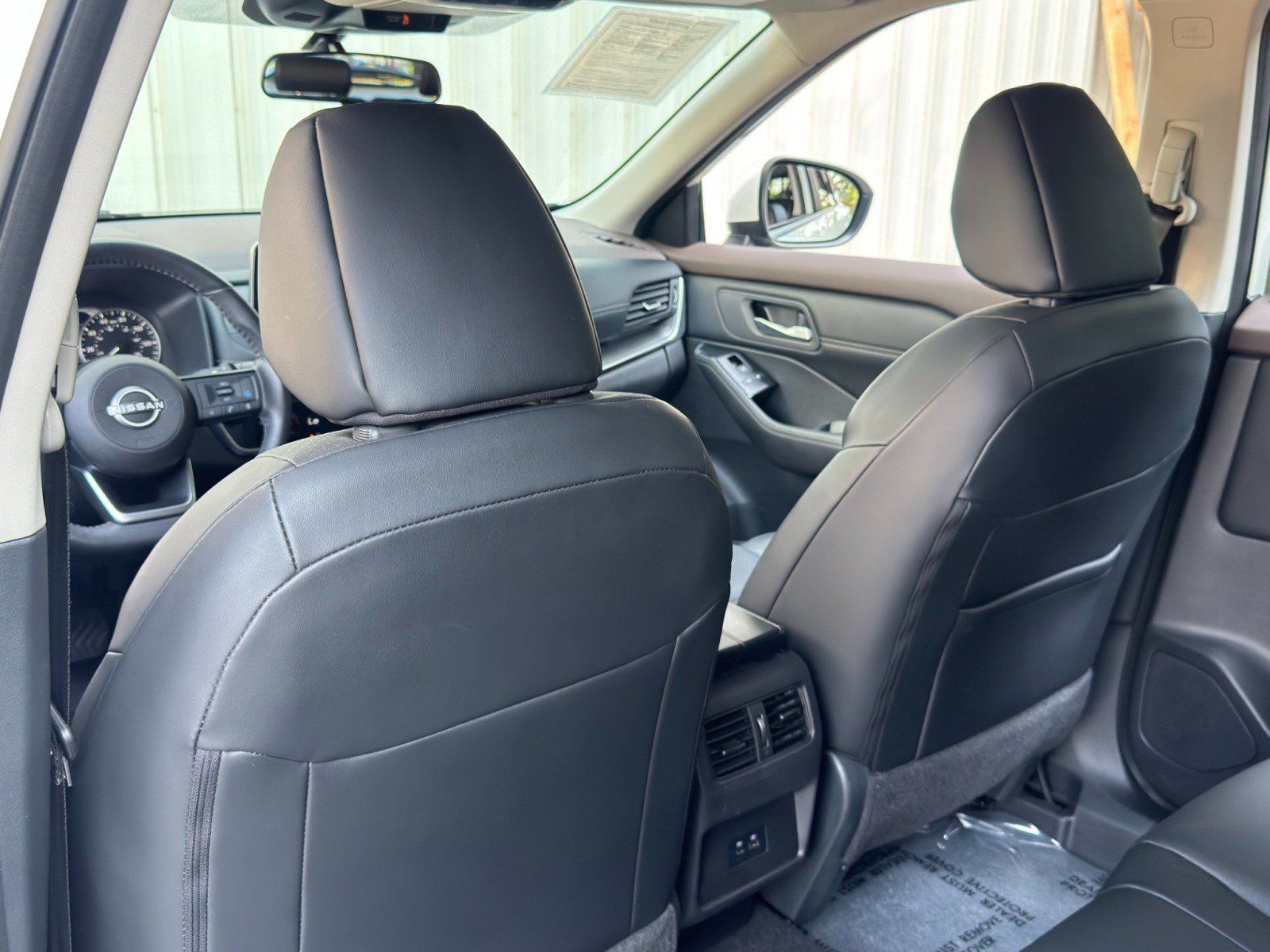 Used 2023 Nissan Rogue SV w/ SV Premium B Package FWD image 30