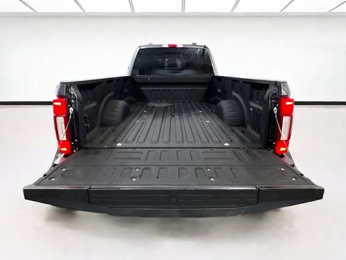 Used 2020 Ford F450 Platinum w/ FX4 Off-Road Package AWD/4WD image 19