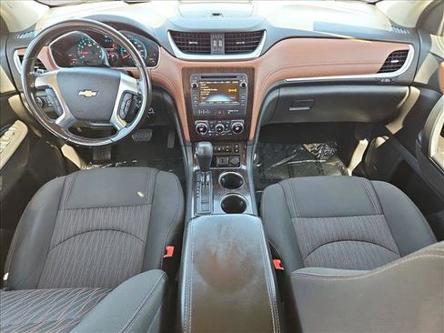 Used 2015 Chevrolet Traverse LT AWD/4WD image 17