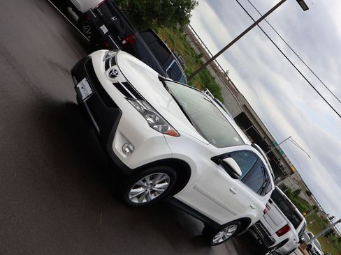Used 2013 Toyota RAV4 Limited AWD/4WD image 3