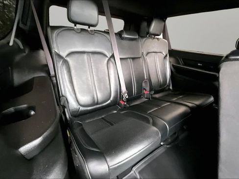 Used 2024 Jeep Wagoneer L Series II w/ Flexible Seating Group AWD/4WD image 28