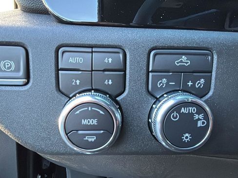 New 2026 GMC Sierra 1500 SLE AWD/4WD image 13