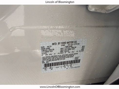 Certified 2023 Lincoln Nautilus Reserve w/ Equipment Group 201A image 18