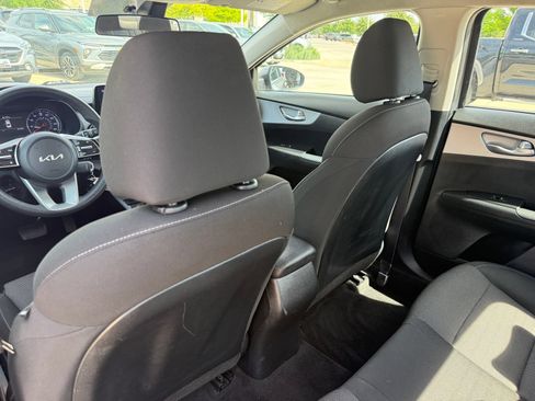 Used 2023 Kia Forte LXS FWD image 27