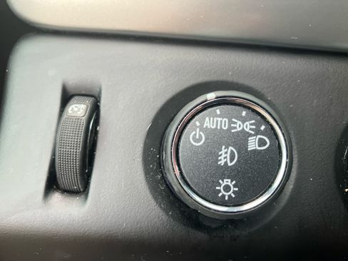 Used 2015 Chevrolet Tahoe LTZ AWD/4WD image 14