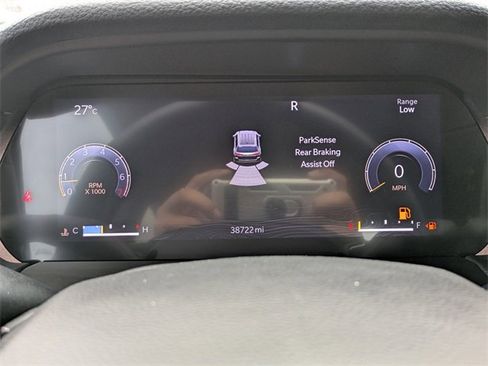 Used 2022 Jeep Grand Cherokee L Limited w/ Black Appearance Package image 23