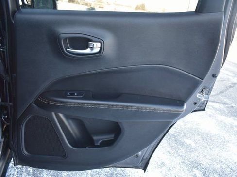 Used 2019 Jeep Compass Latitude w/ Popular Equipment Group image 38