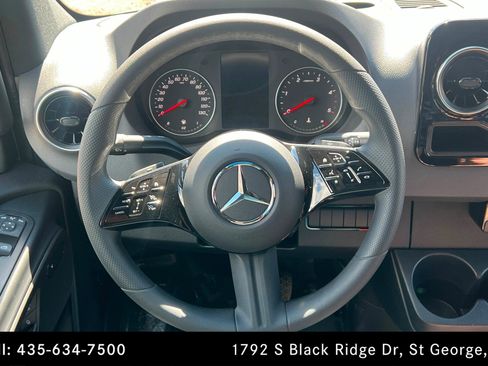 Used 2026 Mercedes-Benz Sprinter 2500 image 9