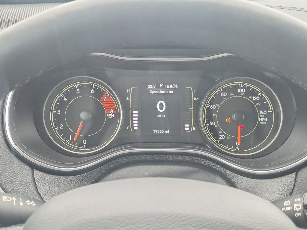 Used 2021 Jeep Cherokee Latitude Lux FWD image 26