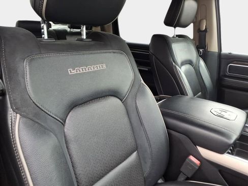 Used 2019 RAM 1500 Laramie image 16