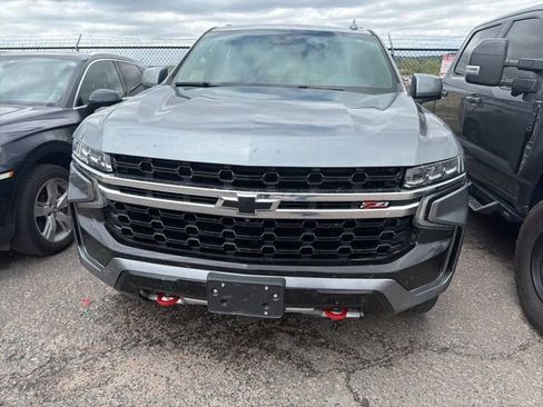 Used 2022 Chevrolet Suburban Z71 w/ Z71 Off-Road Package AWD/4WD image 2