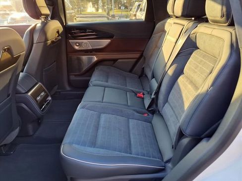 New 2026 Lincoln Nautilus Black Label w/ Jet Appearance Package AWD/4WD image 10