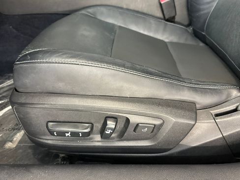 Used 2014 Lexus ES 350 w/ Luxury Package FWD image 14