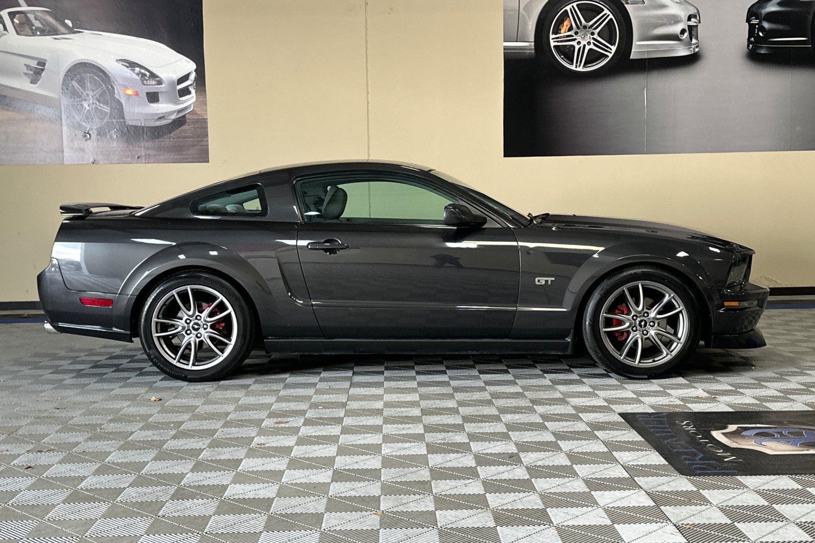 Used 2008 Ford Mustang GT RWD image 3