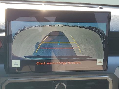 Certified 2025 Toyota Tacoma TRD Off-Road AWD/4WD image 16