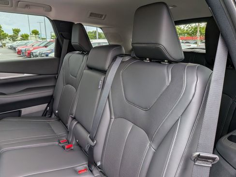 New 2027 INFINITI QX60 Luxe w/ Family Package AWD/4WD image 29