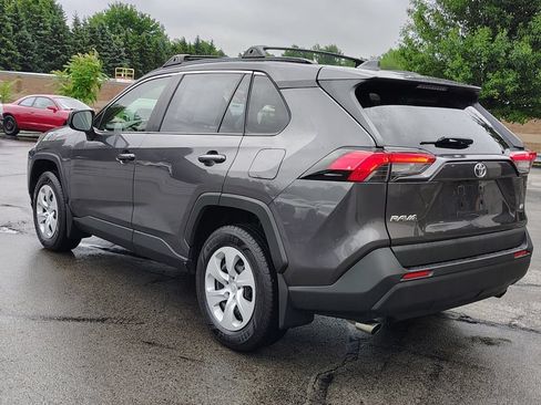 Used 2019 Toyota RAV4 LE w/ Carpet Mat Package FWD image 9