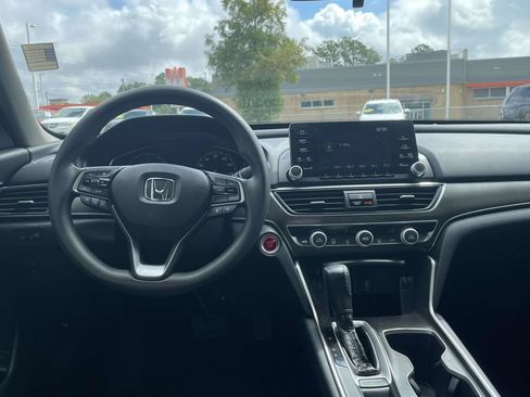 Used 2018 Honda Accord LX image 14