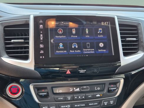 Used 2017 Honda Pilot Touring image 26