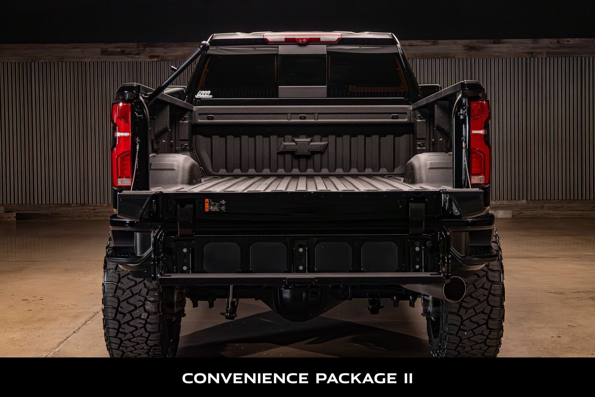 Used 2025 Chevrolet Silverado 2500 LTZ w/ LTZ Plus Package AWD/4WD image 9