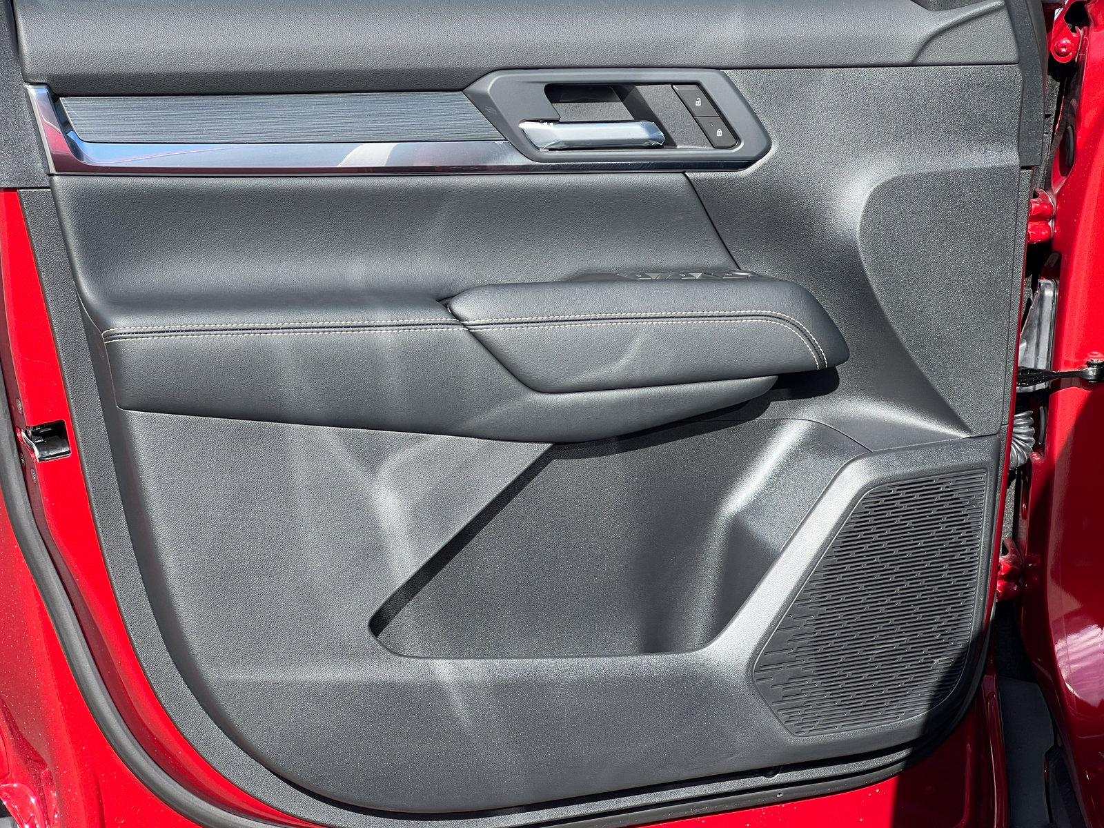 New 2027 GMC Terrain Elevation w/ LPO, Floor Liner Package AWD/4WD image 12