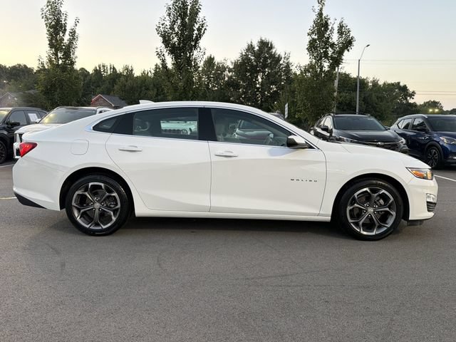 Used 2024 Chevrolet Malibu LT FWD image 2