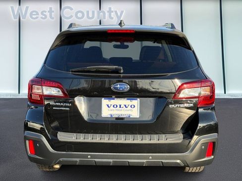 Used 2018 Subaru Outback 2.5i Touring image 6