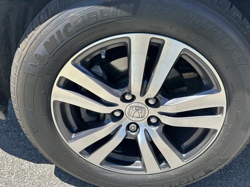 Used 2018 Honda Pilot EX-L image 12