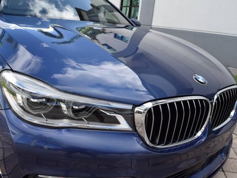 Used 2017 BMW ALPINA B7 xDrive AWD/4WD image 10