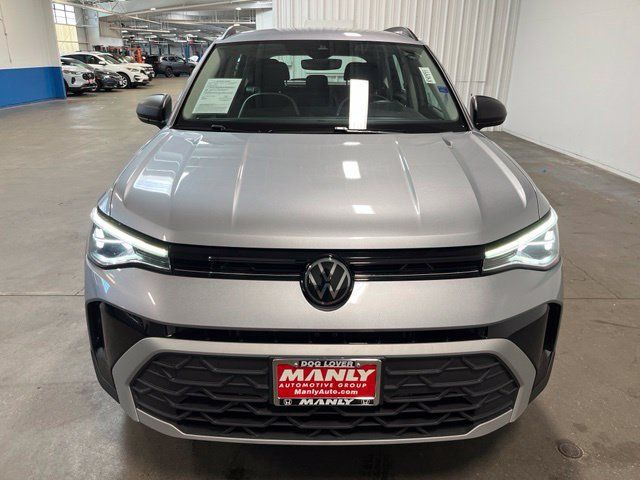 Used 2025 Volkswagen Taos S AWD/4WD image 8