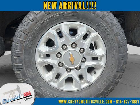 Used 2021 Chevrolet Silverado 3500 LT w/ Convenience Package image 9