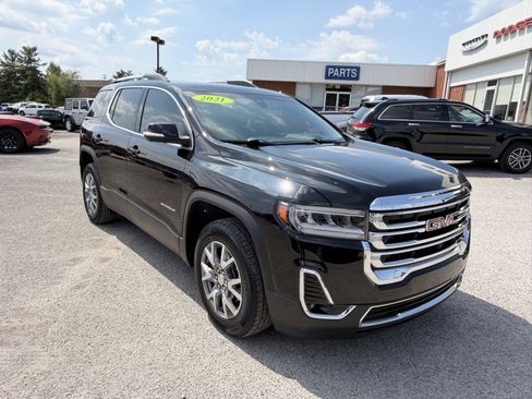 Used 2021 GMC Acadia SLT w/ Technology Package FWD image 3