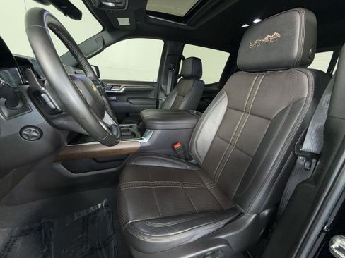 Used 2024 Chevrolet Silverado 1500 High Country w/ High Country Premium Package AWD/4WD image 13