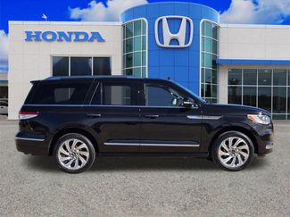 Used 2024 Lincoln Navigator Reserve video 2