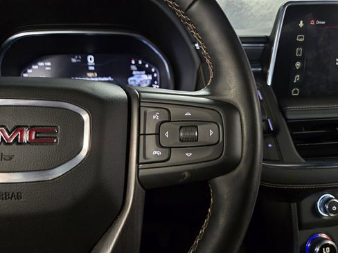 Used 2024 GMC Yukon XL AT4 w/ Technology Package image 16