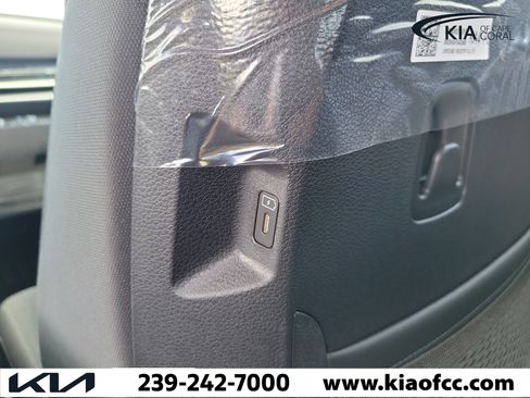 New 2026 Kia Carnival LX FWD image 15
