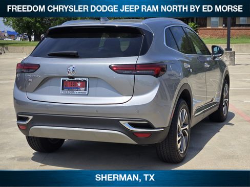 Used 2023 Buick Envision Essence FWD image 3