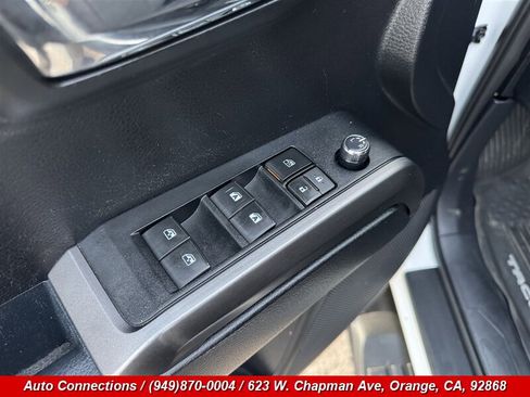 Used 2017 Toyota Tacoma TRD Off-Road w/ Tow Package image 20