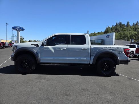 Certified 2023 Ford F150 Raptor w/ Raptor 37 Performance Package AWD/4WD image 8
