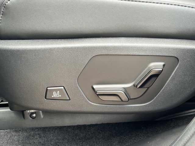 Certified 2025 Hyundai Santa Fe Calligraphy FWD image 19