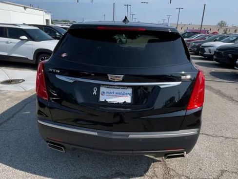 Used 2018 Cadillac XT5 Luxury w/ Driver Awareness Package FWD image 9