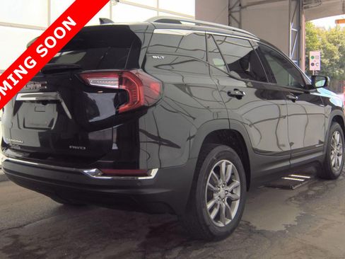 Used 2022 GMC Terrain SLT w/ Infotainment Package II AWD/4WD image 4