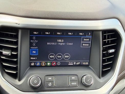 Used 2022 GMC Acadia SLE FWD image 14